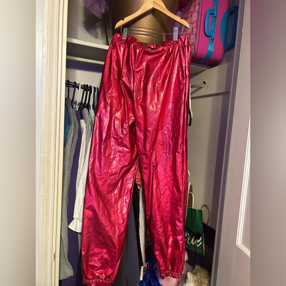 Pink baggy pants.